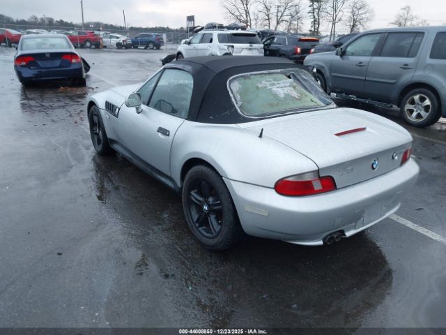 2001 BMW Z3 WBACN33451LM02740 Photo 2