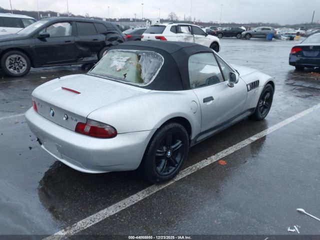 2001 BMW Z3 WBACN33451LM02740 Photo 3