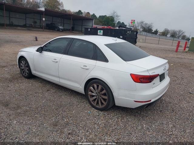 2017 AUDI A4 WAUGMAF43HN063169 Photo 2