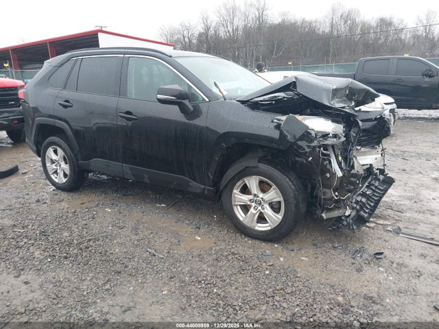 2021 TOYOTA RAV4 2T3P1RFV0MW157418