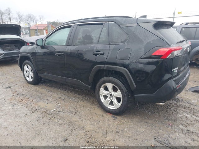 2021 TOYOTA RAV4 2T3P1RFV0MW157418 Photo 2
