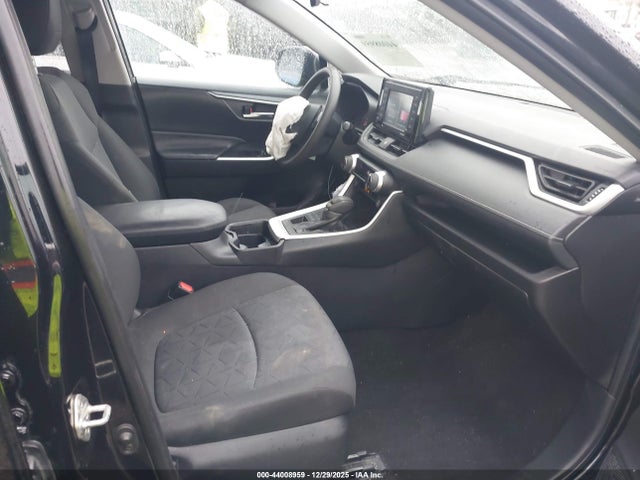 2021 TOYOTA RAV4 2T3P1RFV0MW157418 Photo 4