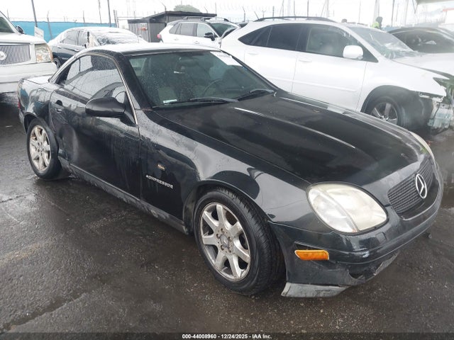 1999 MERCEDES-BENZ SLK 230 WDBKK47F0XF093743