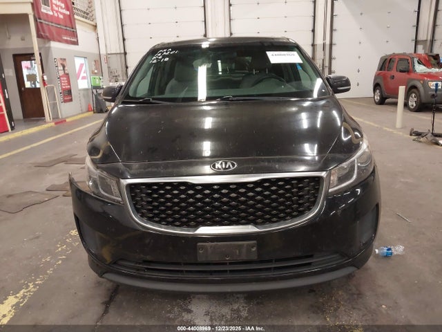 KNDMB5C12G6148672 KIA SEDONA LX