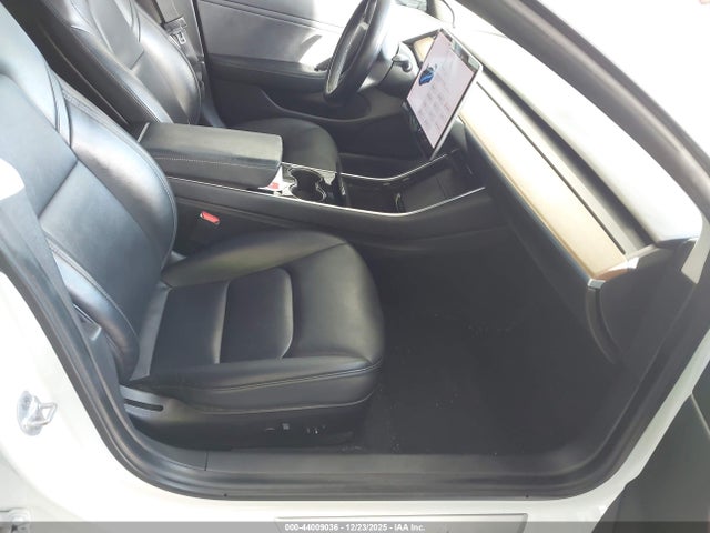 2020 TESLA MODEL 3 5YJ3E1EB5LF617981 Photo 4
