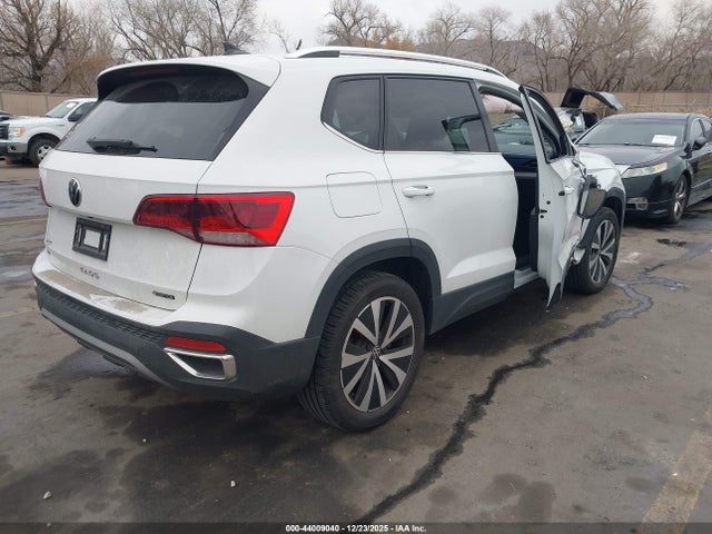 3VVYX7B26NM059100 Volkswagen Taos 1.5t Se