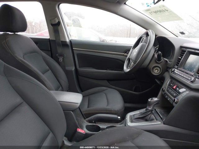 Продаж на аукціоні авто 2018 Hyundai Elantra Sel, vin: 5NPD84LF1JH328498, номер лоту: 44009071