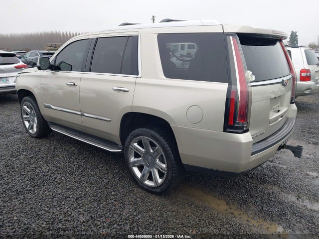 2015 CADILLAC ESCALADE 1GYS4MKJ9FR712581 Photo 2