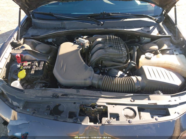 44009122 :رقم المزاد ، 2C3CCABG6PH624335 vin ، 2023 Chrysler 300 300s مزاد بيع