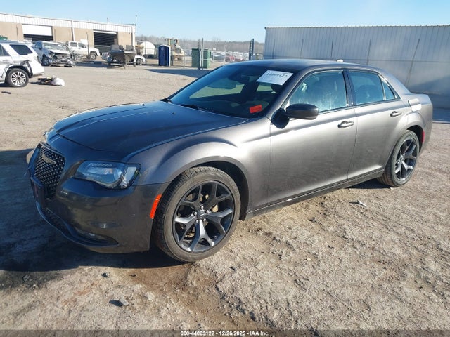 44009122 :رقم المزاد ، 2C3CCABG6PH624335 vin ، 2023 Chrysler 300 300s مزاد بيع