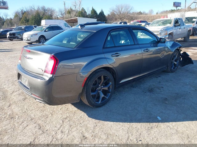 44009122 :رقم المزاد ، 2C3CCABG6PH624335 vin ، 2023 Chrysler 300 300s مزاد بيع