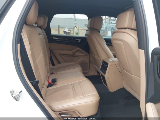 2019 PORSCHE CAYENNE WP1AA2AY7KDA06910 Photo 7