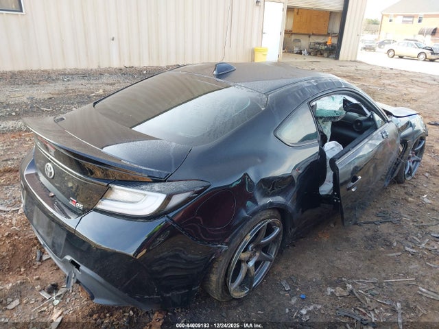 2024 TOYOTA GR86 JF1ZNBE12R9757731 Photo 3