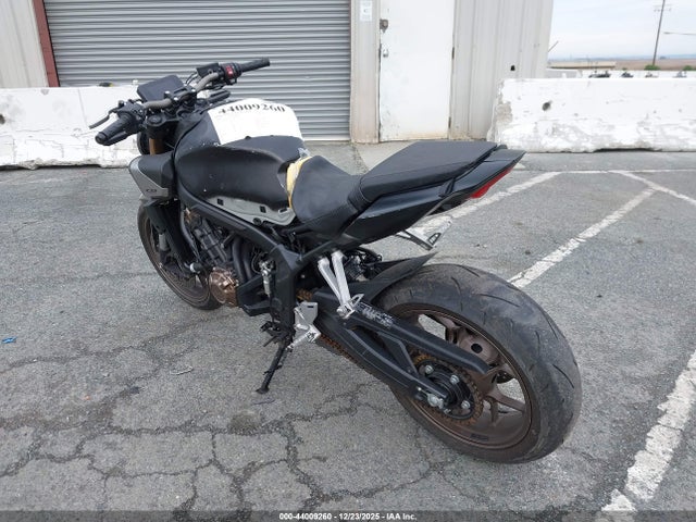 MLHRH1650R5001090 Honda Cb650 R