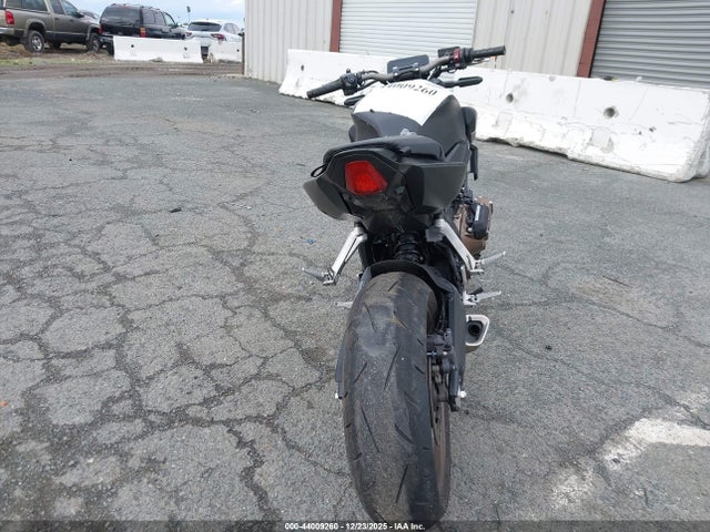 MLHRH1650R5001090 Honda Cb650 R