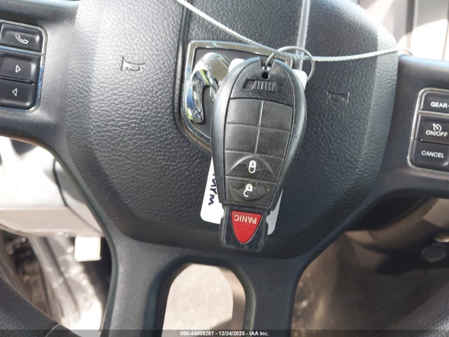44009287 :رقم المزاد ، 1C6RR6KT4JS155266 vin ، 2018 Ram 1500 Express  4x2 5'7 Box مزاد بيع
