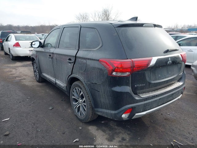 2018 MITSUBISHI OUTLANDER JA4AZ3A36JZ002816 Photo 2