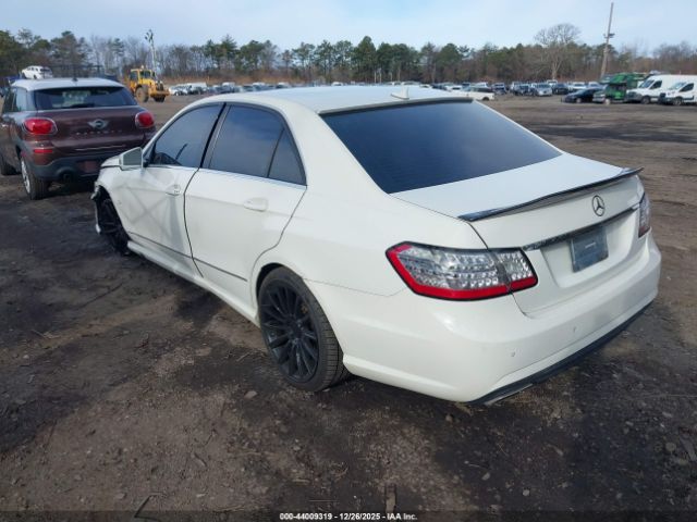 2010 MERCEDES-BENZ E 350 WDDHF8HB3AA100553 Photo 2