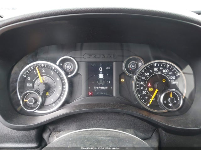 44009420 :رقم المزاد ، 1C6SRFGT7KN658722 vin ، 2019 Ram 1500 Tradesman  4x4 5'7 Box مزاد بيع