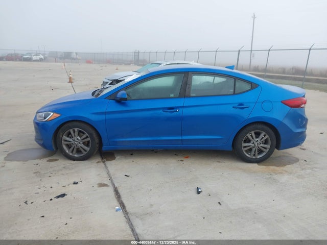5NPD84LF5JH242952 Hyundai ELANTRA SEL