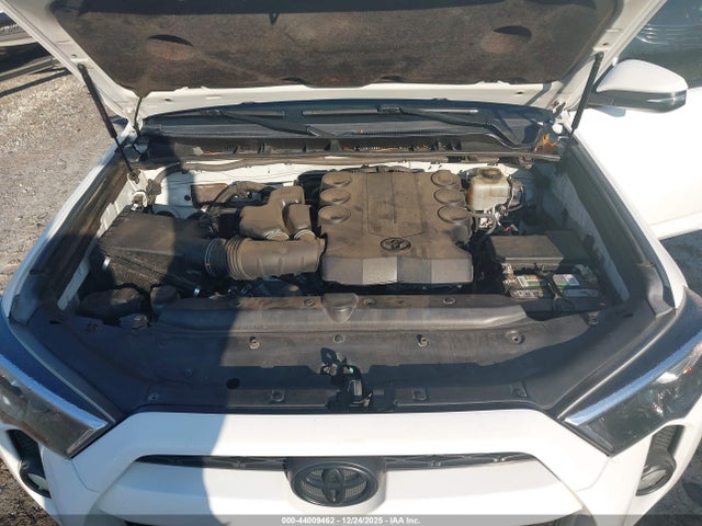 2019 TOYOTA 4RUNNER JTEBU5JR1K5690382 Photo 9