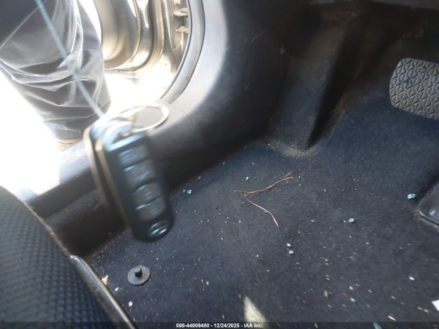 2019 TOYOTA YARIS 3MYDLBYV0KY501405 Photo 10