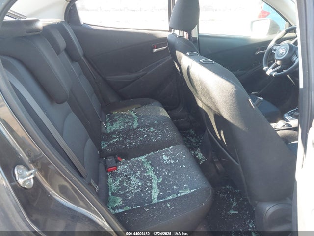 2019 TOYOTA YARIS 3MYDLBYV0KY501405 Photo 7