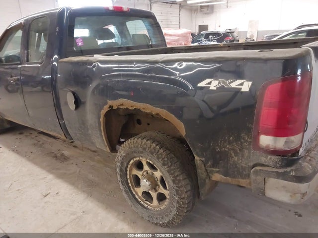 2010 GMC SIERRA 2500HD 1GT5KZBG9AZ271036 Photo 2
