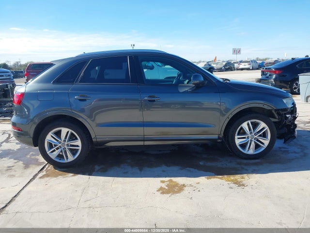 WA1BCCFS2JR011275 Audi Q3 2.0t Premium/2.0t Sport Premium