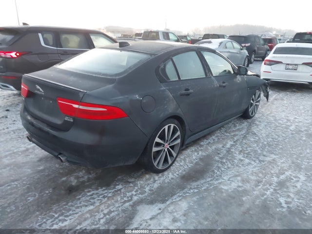 2018 JAGUAR XE SAJAL4GX8JCP36529 Photo 3
