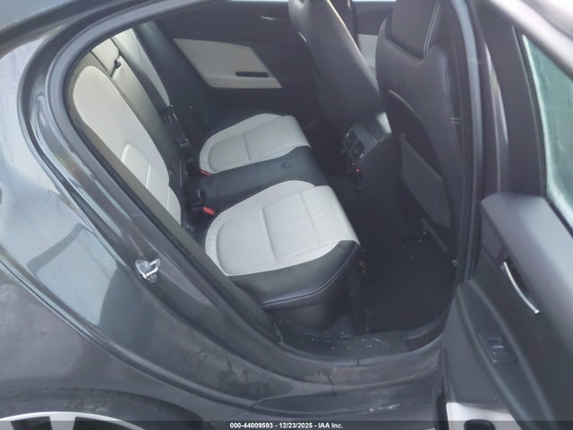 2018 JAGUAR XE SAJAL4GX8JCP36529 Photo 7