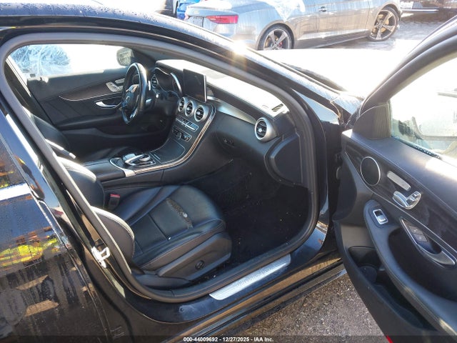55SWF4JB2GU124250 Mercedes-Benz C 300 Sport