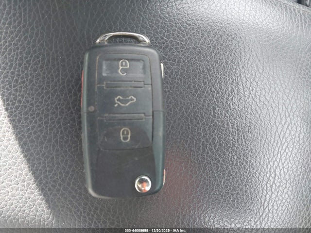 44009695 :رقم المزاد ، 3VWRZ71K99M019997 vin ، 2009 Volkswagen Jetta Se/sel مزاد بيع