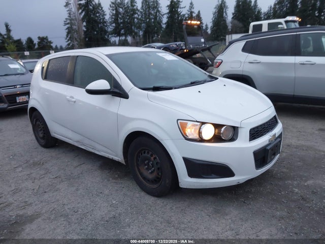 Chevrolet Sonic Ls Auto 2014 1G1JA6SH2E4200569 zdjęcie główne