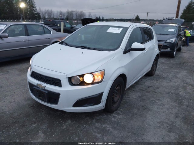 Chevrolet Sonic Ls Auto 2014 1G1JA6SH2E4200569 Image 2
