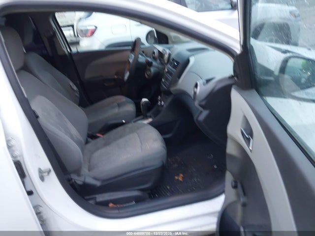 Chevrolet Sonic Ls Auto 2014 1G1JA6SH2E4200569 Image 5