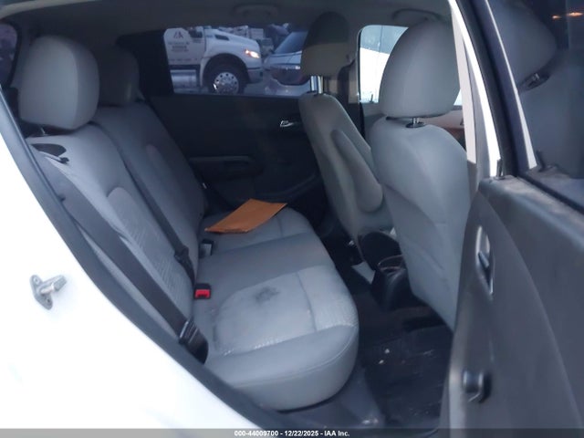 Chevrolet Sonic Ls Auto 2014 1G1JA6SH2E4200569 Image 8