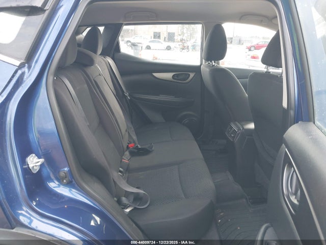 Auction sale of the 2017 Nissan Rogue Sport S, vin: JN1BJ1CP6HW007602, lot number: 44009724