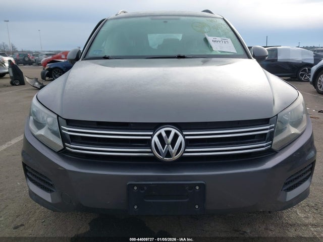 Aukcja sprzedaży 2015 Volkswagen Tiguan S, vin: WVGAV7AX1FW596411, numer aukcji: 44009727