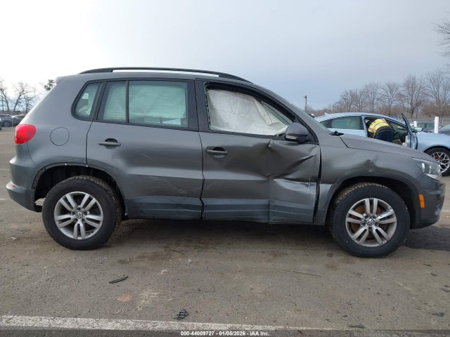Aukcja sprzedaży 2015 Volkswagen Tiguan S, vin: WVGAV7AX1FW596411, numer aukcji: 44009727