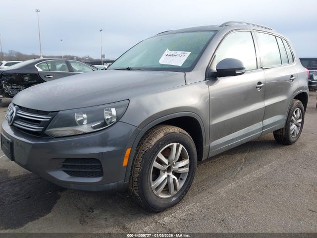 Aukcja sprzedaży 2015 Volkswagen Tiguan S, vin: WVGAV7AX1FW596411, numer aukcji: 44009727