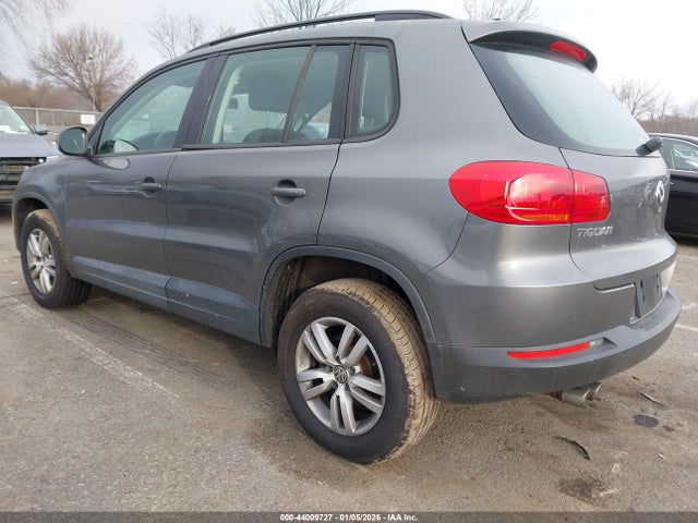Aukcja sprzedaży 2015 Volkswagen Tiguan S, vin: WVGAV7AX1FW596411, numer aukcji: 44009727