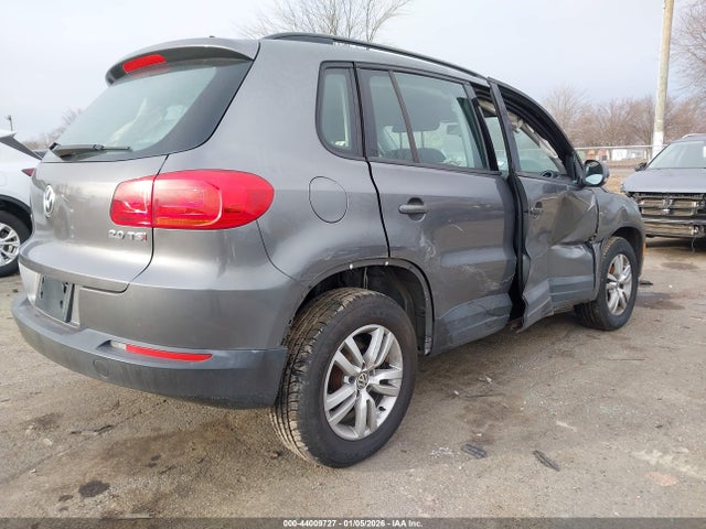 Aukcja sprzedaży 2015 Volkswagen Tiguan S, vin: WVGAV7AX1FW596411, numer aukcji: 44009727