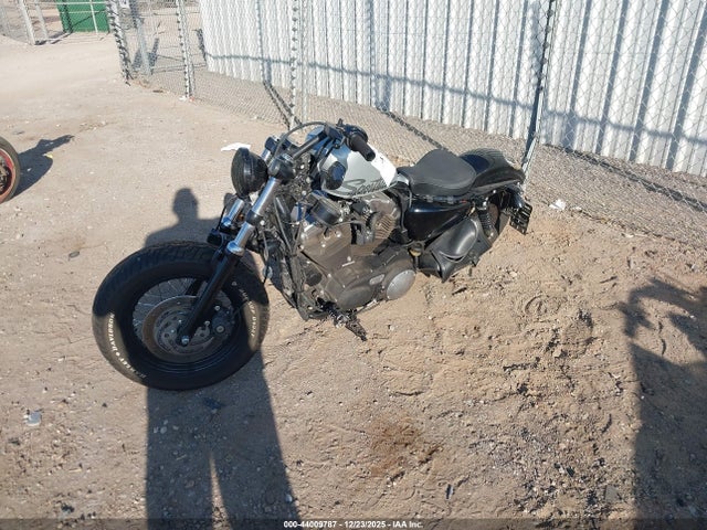 2010 HARLEY-DAVIDSON XL1200 1HD1LC326AC434870 Photo 1