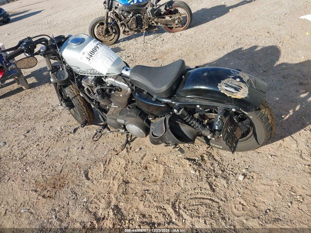 2010 HARLEY-DAVIDSON XL1200 1HD1LC326AC434870 Photo 2