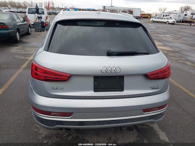 WA1GFCFS5GR008425 Audi Q3 2.0t Premium Plus