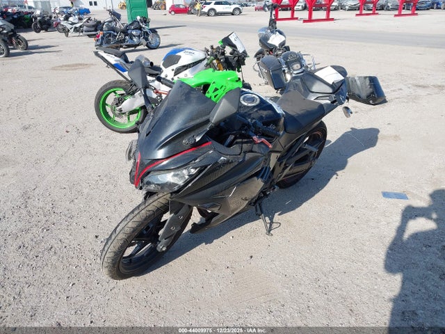 Kawasaki Ex300 A 2014 JKAEX8A14EA007018 Image 2