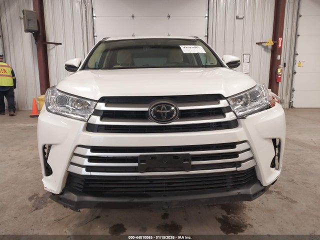 Toyota Highlander Xle 2018 5TDJZRFH2JS530139 Image 13