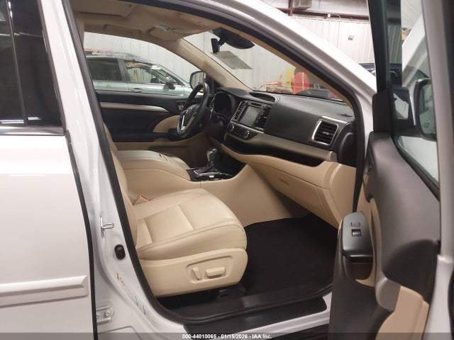 Toyota Highlander Xle 2018 5TDJZRFH2JS530139 Image 5