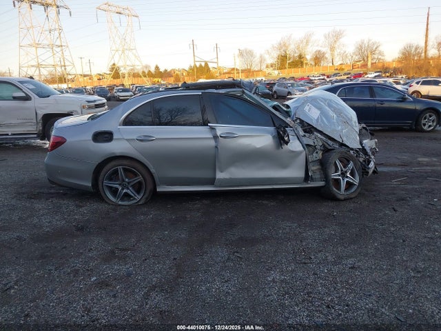 WDDZF4KB9KA511527 Mercedes-Benz E 300 4matic
